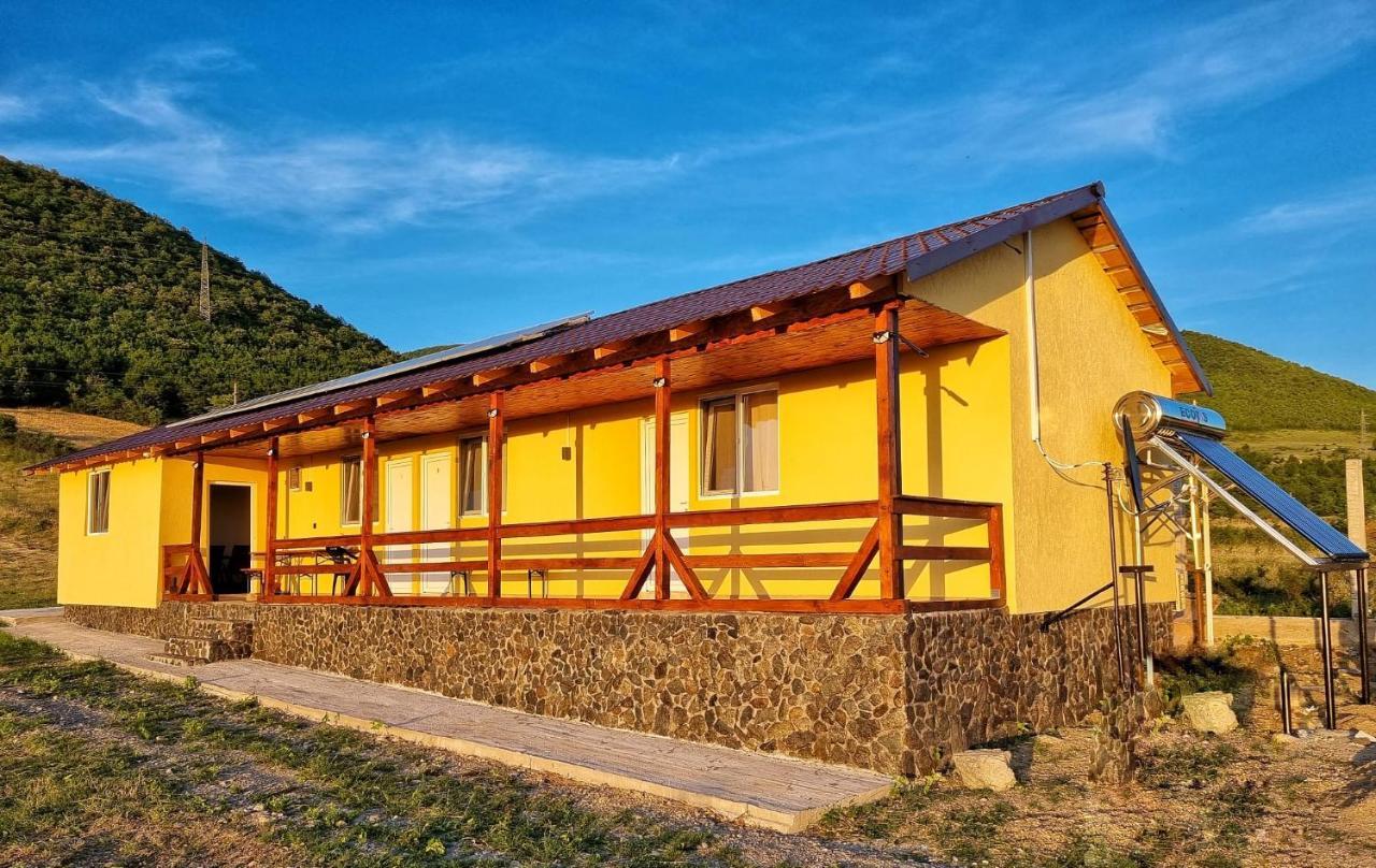 Cabana Varad Coronini Moldova Veche Exterior photo